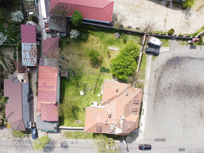 Calea Giulesti Vila interbelica cu suflet,curte mare si vedere spre dealuri