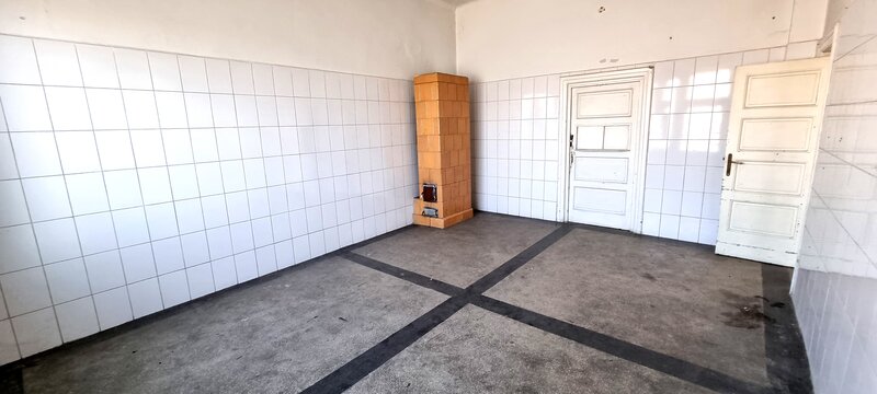 Calea Giulesti Vila interbelica cu suflet,curte mare si vedere spre dealuri