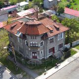 Calea Giulesti Vila interbelica cu suflet,curte mare si vedere spre dealuri